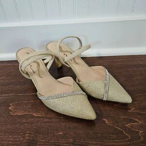 3$15 Nina Beckie Dress Pump Size 6 in Platino